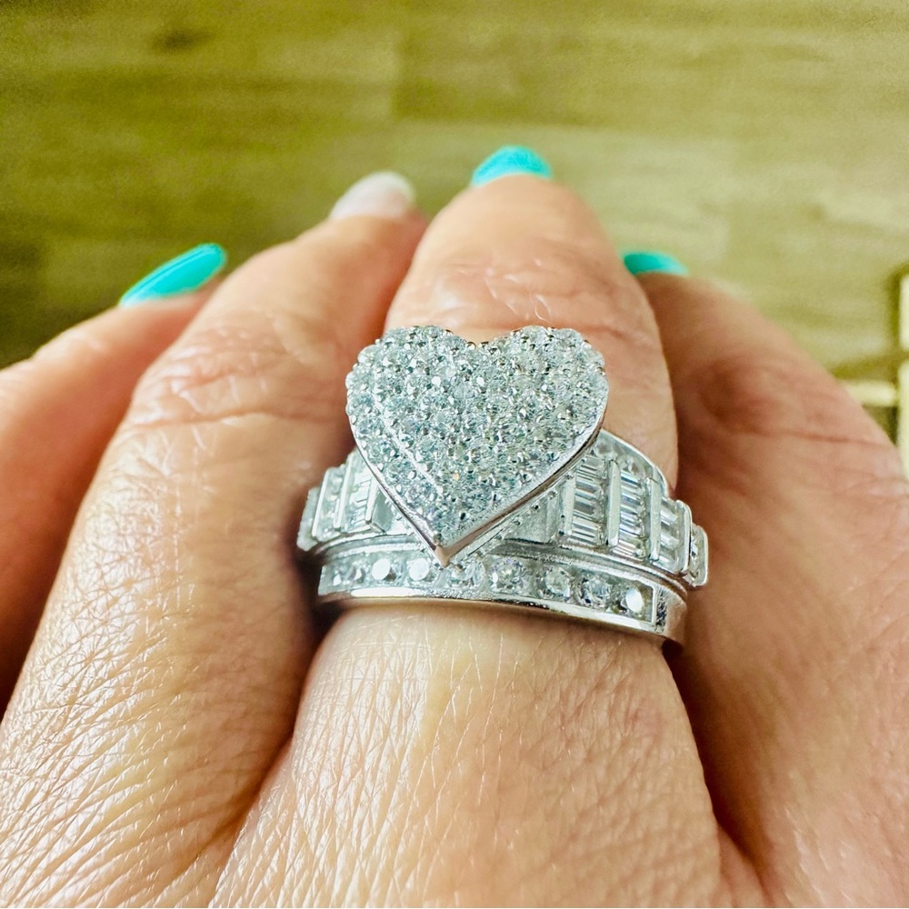 Sterling Silver Heart Zircons Cut Wide Band Ring  8 New Stunning